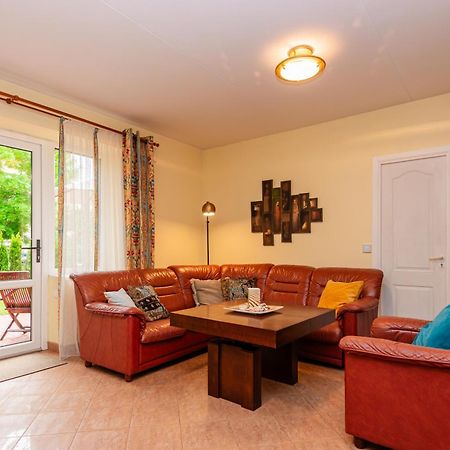 Family Inn Cottage With Terrace Palanga Ngoại thất bức ảnh