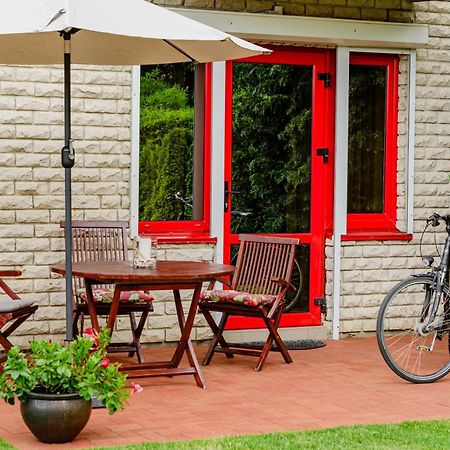 Family Inn Cottage With Terrace Palanga Ngoại thất bức ảnh